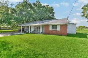 107 Sunset Heights Ave, Dayton, TX 77535 - Photo 2