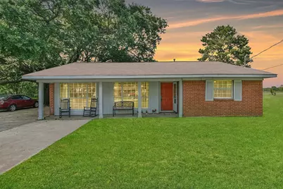 107 Sunset Heights Avenue, Dayton, TX 77535 - Photo 1