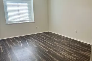 802 E Stadium Ct, Friendswood, TX 77546 - Photo 12