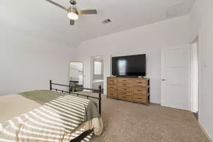 573 Newcomb Holw Dr, Conroe, TX 77304 - Photo 20