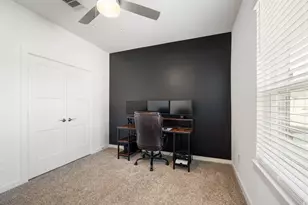 573 Newcomb Holw Dr, Conroe, TX 77304 - Photo 30