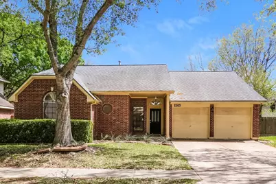 2203 St James Place, Pearland, TX 77581 - Photo 1