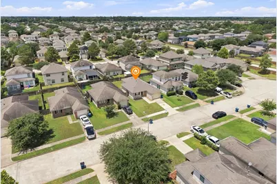 21139 Grandin Wood Court, Humble, TX 77338 - Photo 2