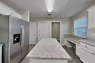 10 Wimberly Way, Conroe, TX 77385 - Photo 4