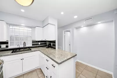 9314 Westwood Village Drive #24, Houston, TX 77036 - Photo 10