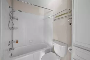 1303 Town Cir, Baytown, TX 77520 - Photo 34