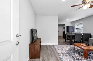 218 Hoffman St, Houston, TX 77020 - Photo 4