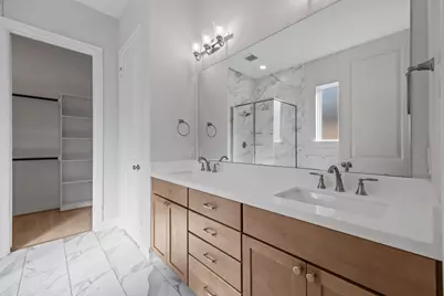 2505 S Houston Avenue, Pearland, TX 77581 - Photo 10