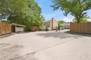 2030 Plantation Dr, Conroe, TX 77301 - Photo 38