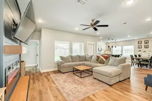 628 Greystone Ln, Angleton, TX 77515 - Photo 8