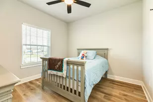 628 Greystone Ln, Angleton, TX 77515 - Photo 30