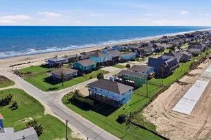 12902 John Reynolds Rd, Galveston, TX 77554 - Photo 18
