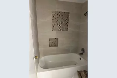 1516 Bay Area Boulevard #L6, Houston, TX 77058 - Photo 2