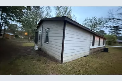 2240 Easley Circle, Huntsville, TX 77320 - Photo 14