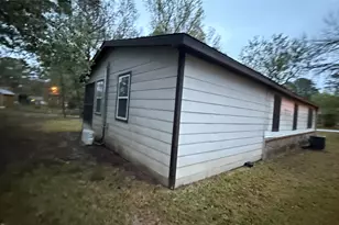 2240 Easley Cir, Huntsville, TX 77320 - Photo 14