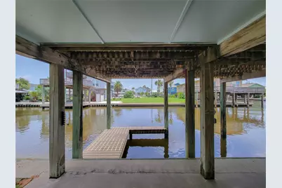16704 Curlew Road, Jamaica Beach, TX 77554 - Photo 34