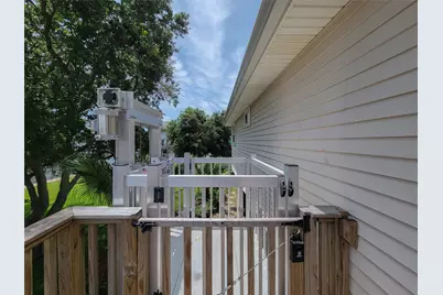 16704 Curlew Road, Jamaica Beach, TX 77554 - Photo 4