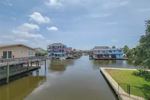 16704 Curlew Rd, Jamaica Beach, TX 77554 - Photo 36