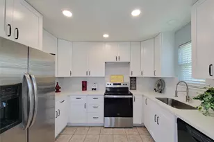 16704 Curlew Rd, Jamaica Beach, TX 77554 - Photo 18