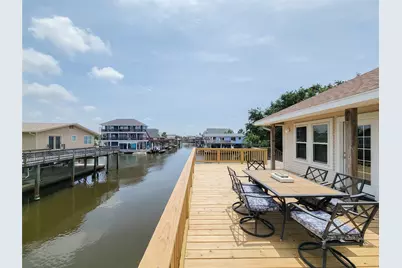 16704 Curlew Road, Jamaica Beach, TX 77554 - Photo 8