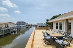 16704 Curlew Rd, Jamaica Beach, TX 77554 - Photo 8