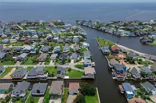 16704 Curlew Rd, Jamaica Beach, TX 77554 - Photo 48
