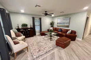 16704 Curlew Rd, Jamaica Beach, TX 77554 - Photo 2
