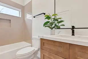 4703 Oats St, Houston, TX 77020 - Photo 4