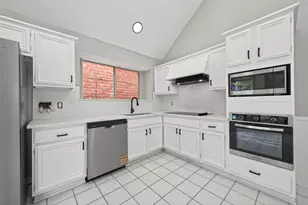 4735 Cashel Glen Dr, Houston, TX 77069 - Photo 12