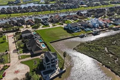 923 Davis Road, League City, TX 77573 - Photo 8