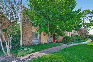 3303 W Greenridge Dr, Houston, TX 77057 - Photo 4