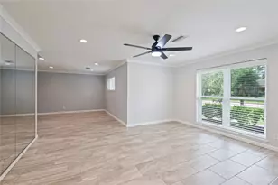 4034 Shady Springs Dr, Seabrook, TX 77586 - Photo 8