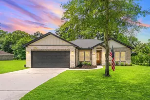 935 4 Fountains St, New Caney, TX 77357 - Photo 1