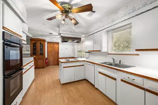 11407 Valley Spring Dr, Houston, TX 77043 - Photo 10