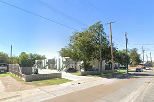 1109 E North St, Victoria, TX 77901 - Photo 6