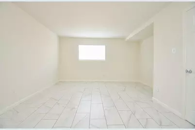 11818 Spring Grove Dr, Houston, TX 77099 - Photo 8