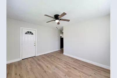 711 Avenue A #1, La Marque, TX 77568 - Photo 2