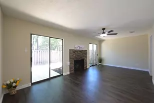 59 Willowwood Cir, The Woodlands, TX 77381 - Photo 18