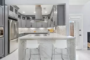 1911 Bering Dr, Houston, TX 77057 - Photo 2