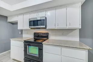 19334 Wood Village Ln, Houston, TX 77084 - Photo 12