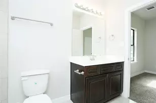 990 Grenshaw St, Houston, TX 77088 - Photo 14