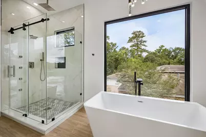 407 Brook Hollow Drive, Conroe, TX 77385 - Photo 22