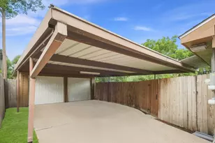 5910 High Star Dr, Houston, TX 77081 - Photo 42
