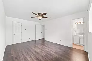 5910 High Star Dr, Houston, TX 77081 - Photo 26