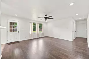 5910 High Star Dr, Houston, TX 77081 - Photo 14