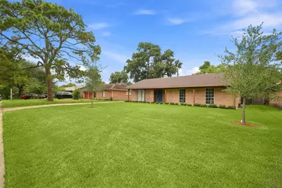 5910 High Star Drive, Houston, TX 77081 - Photo 4