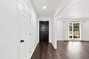 5910 High Star Dr, Houston, TX 77081 - Photo 6
