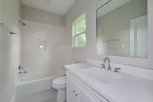 8014 Huntington Spgs Ln, Houston, TX 77093 - Photo 34