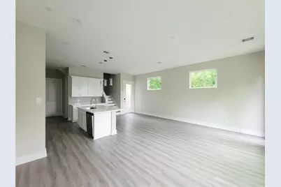 8014 Huntington Springs Lane, Houston, TX 77093 - Photo 10