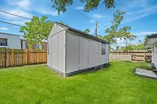 111 Princess Dr, Houston, TX 77034 - Photo 28